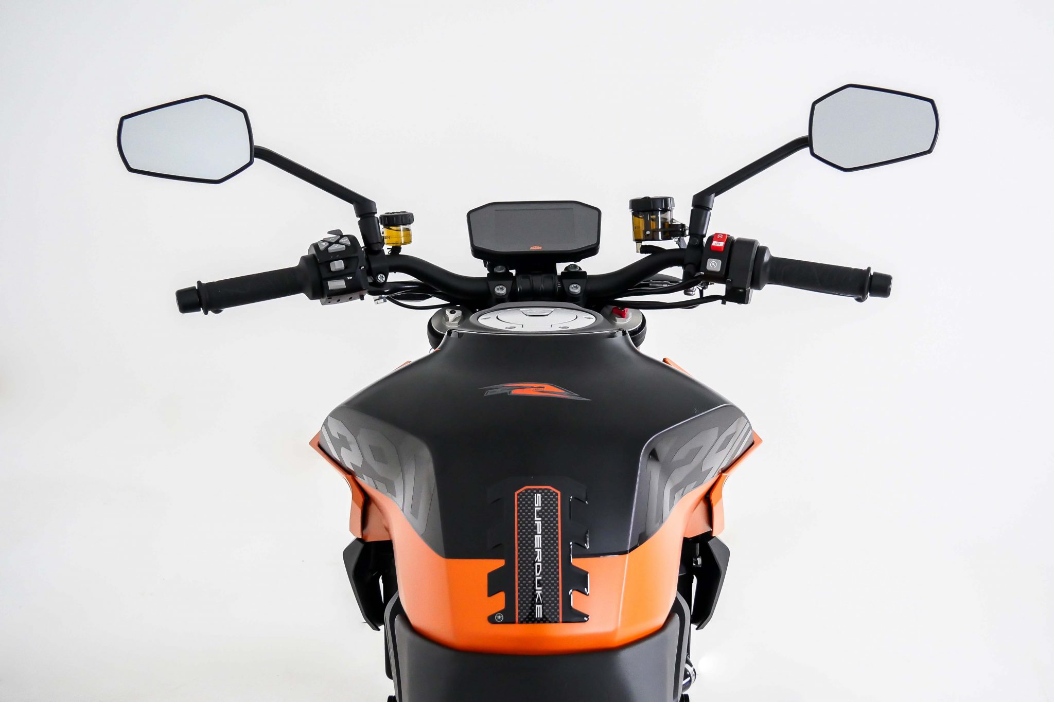 KTM Super Duke 1290 R tanque