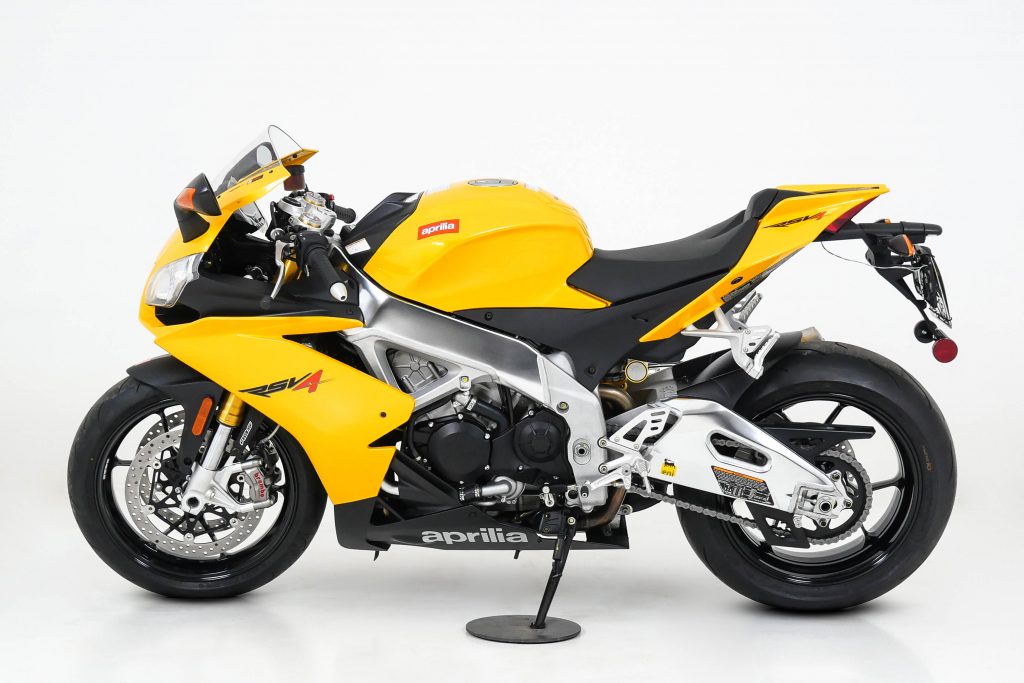 Aprilia RSV4 R APRC
