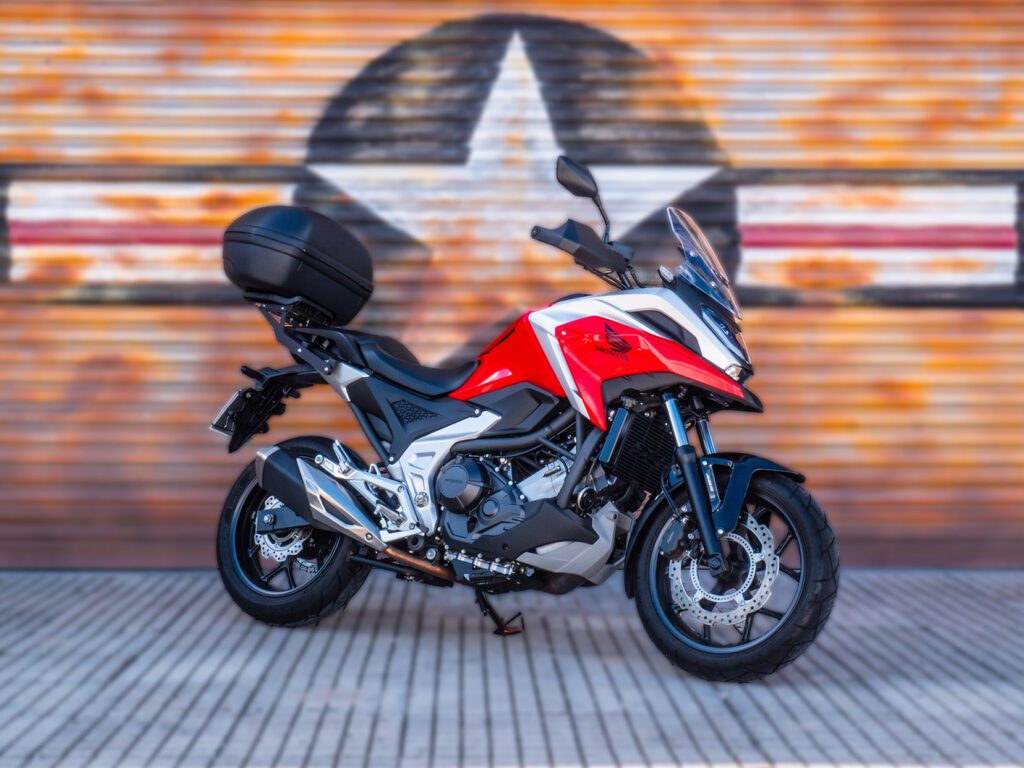 Honda NC 750X ABS vermelha